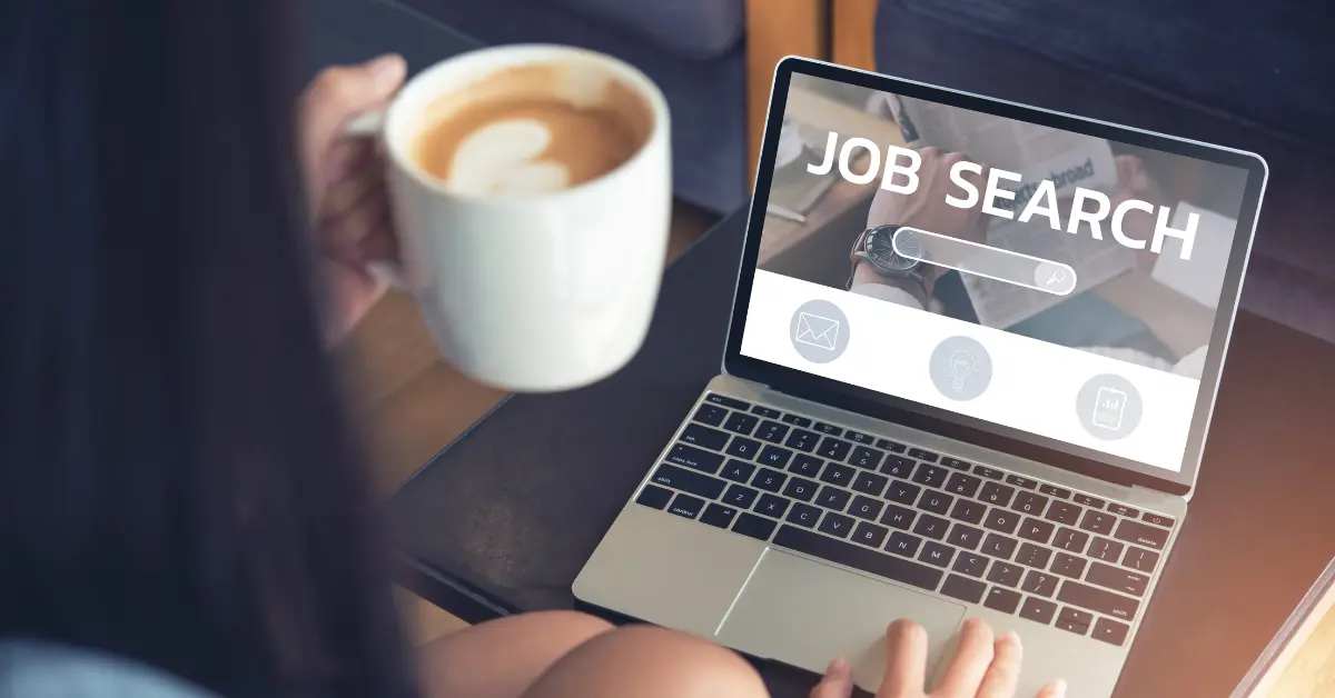 How Is Phewnix Helping Senior Professionals Find Jobs That Actually Match Their Ambition?
